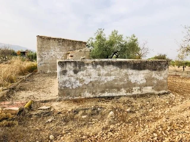 pequeña construcción en Biar